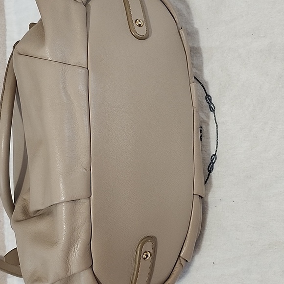 Prada beige smooth leather tote bag with strap - Picture 7 of 7